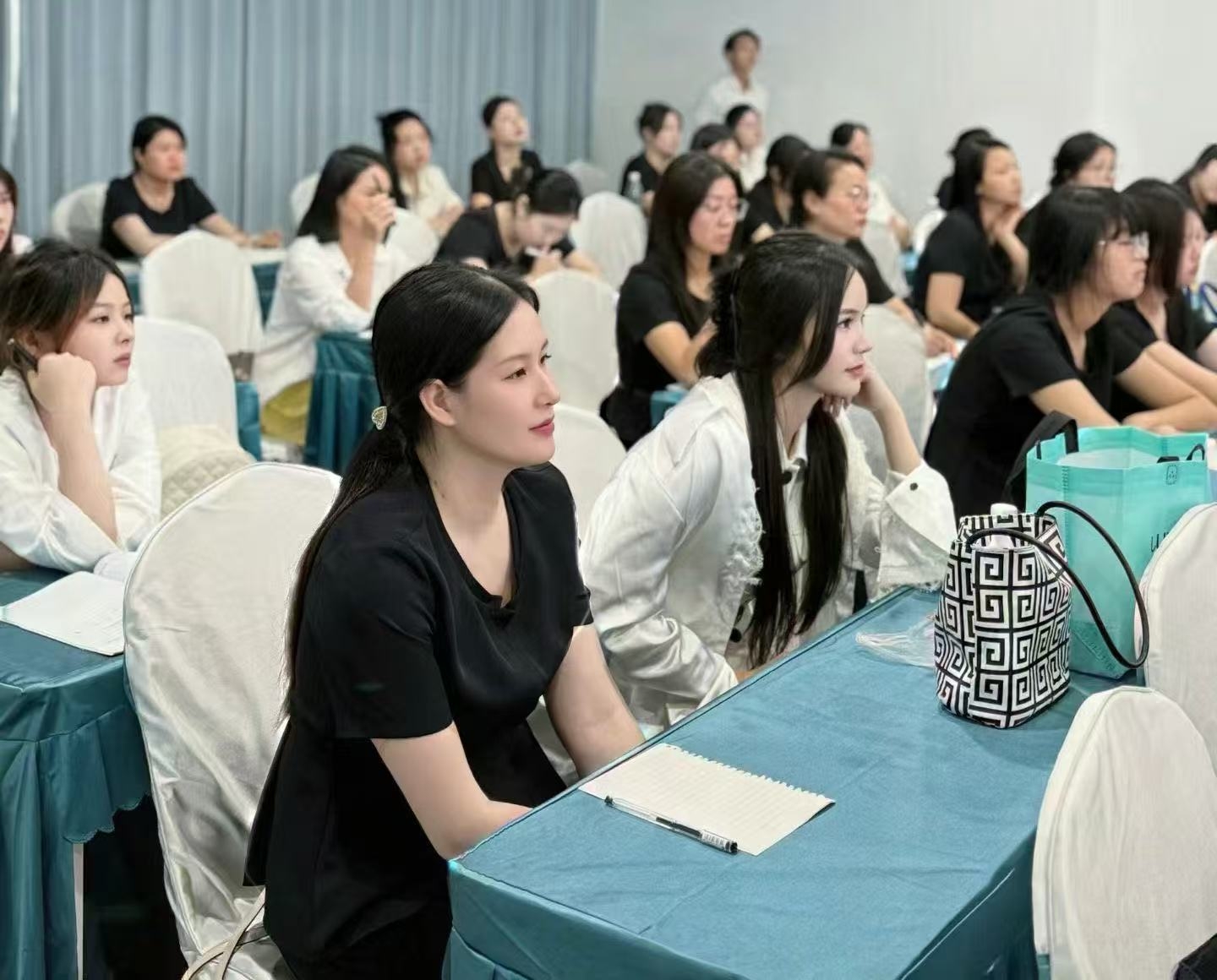 铂桄视界